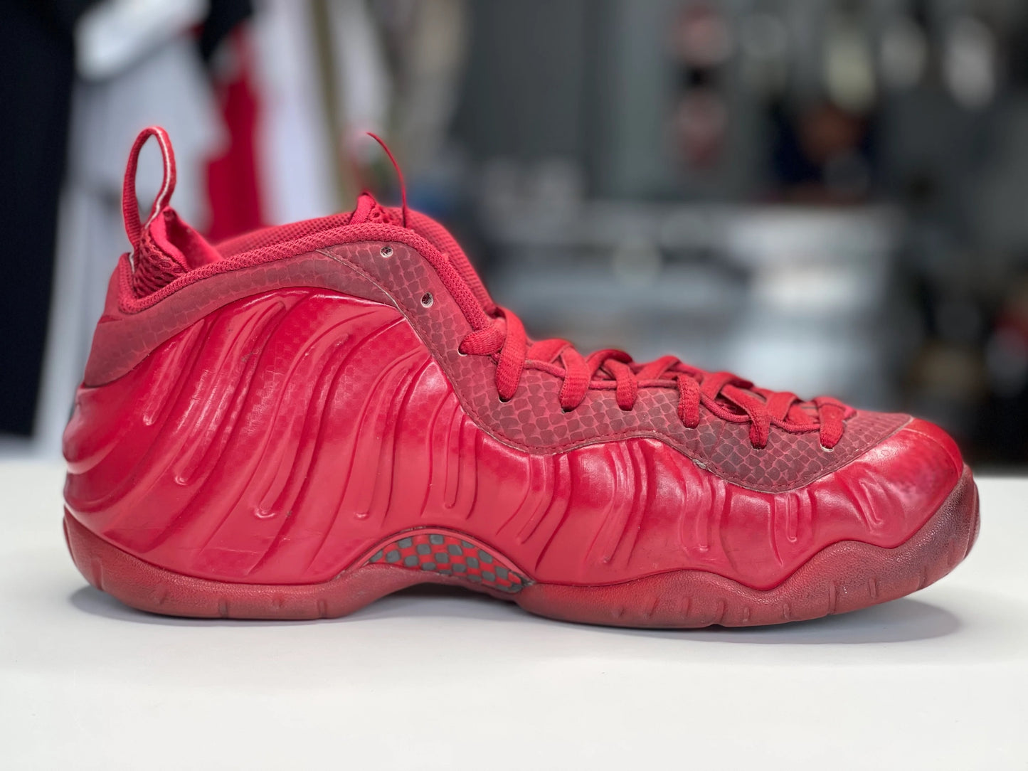Foamposite Red October size 9.5