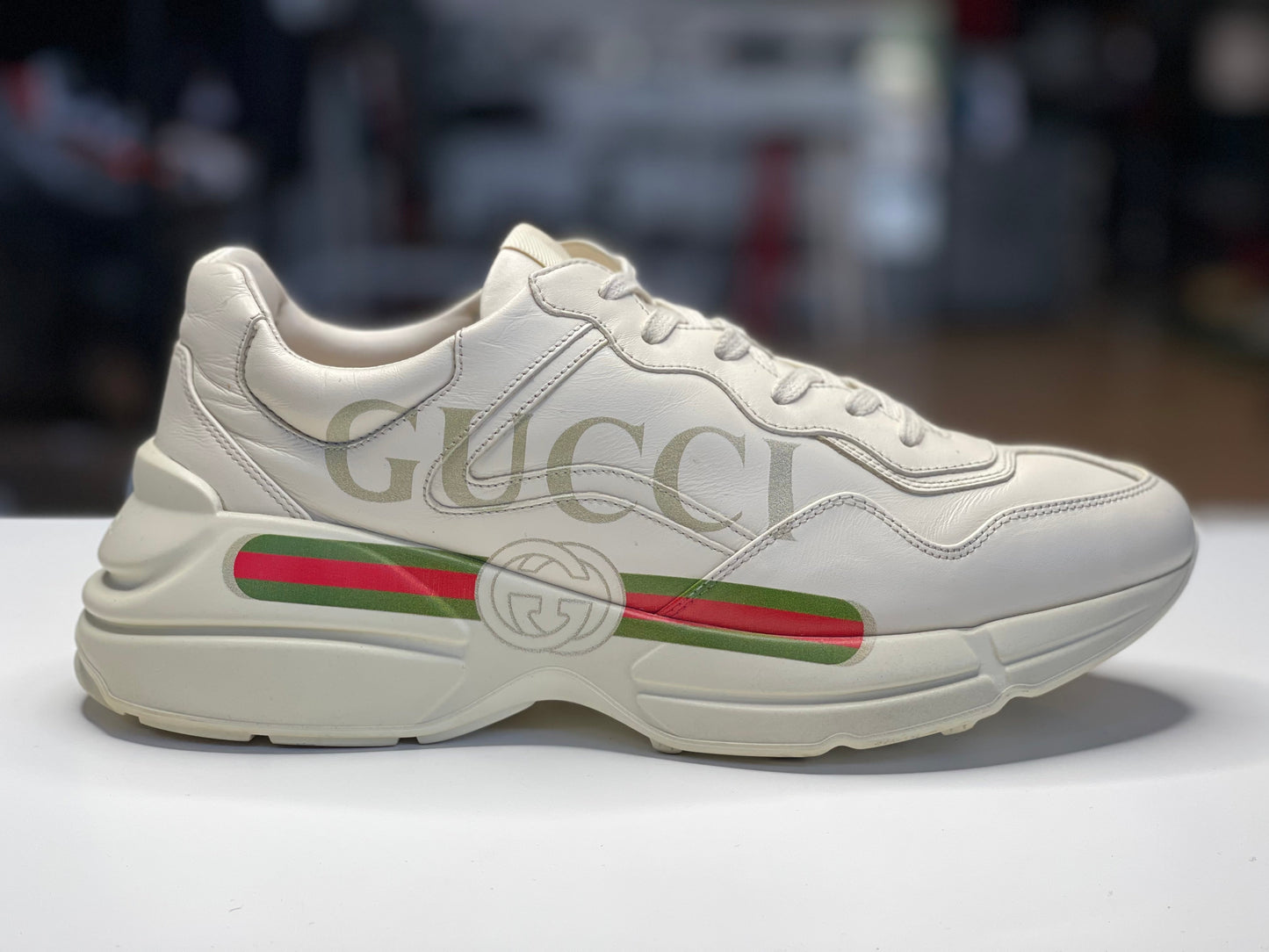 Gucci Ivory Leather Rhyton Logo Sneaker size 7G