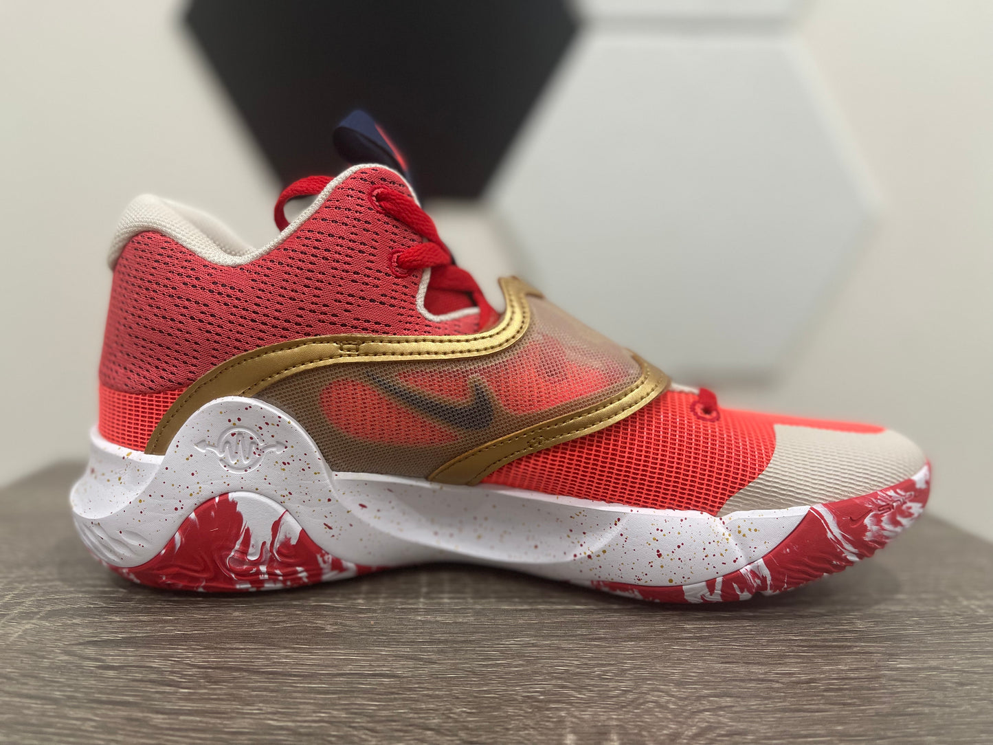 Brand New Nike KD Trey 5 X University Red Gold size 11