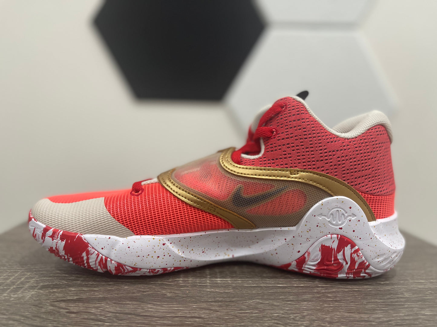 Brand New Nike KD Trey 5 X University Red Gold size 11