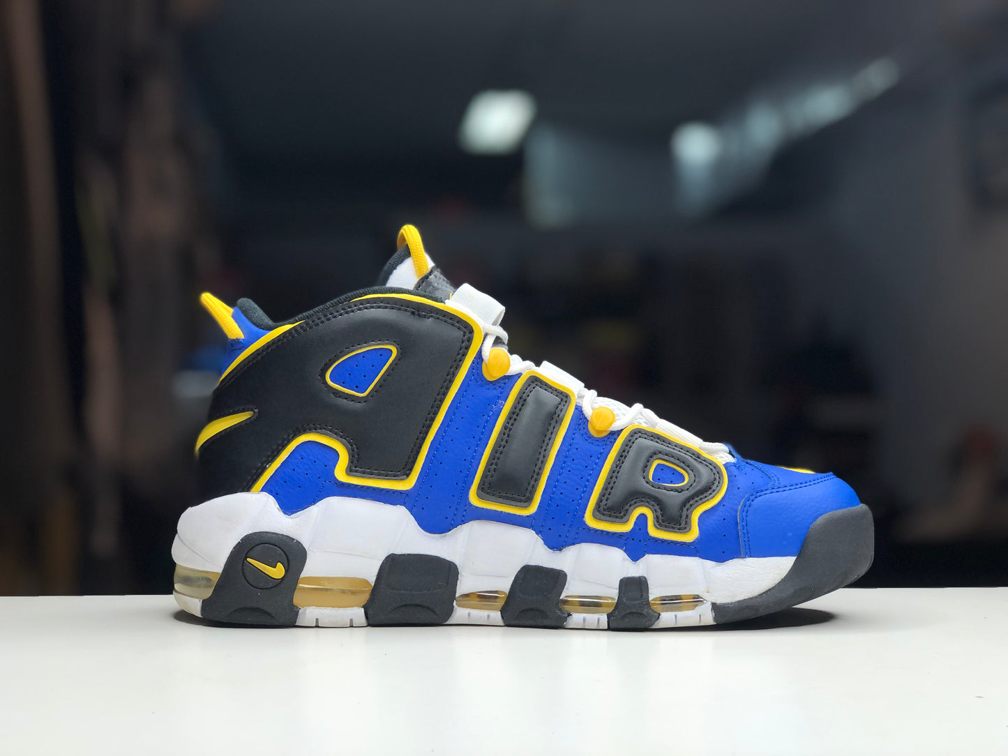 Nike Air More Uptempo Love & Basketball size 10